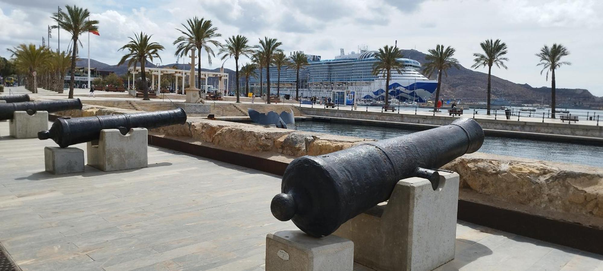 Apartamentos Nuevo Edificio Alba Cartagena Centro Parking 外观 照片