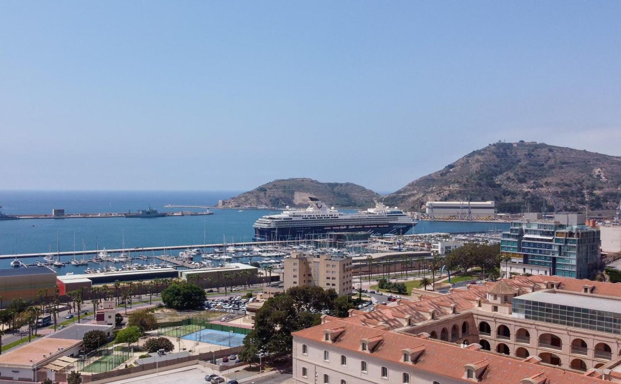 Apartamentos Nuevo Edificio Alba Cartagena Centro Parking 外观 照片